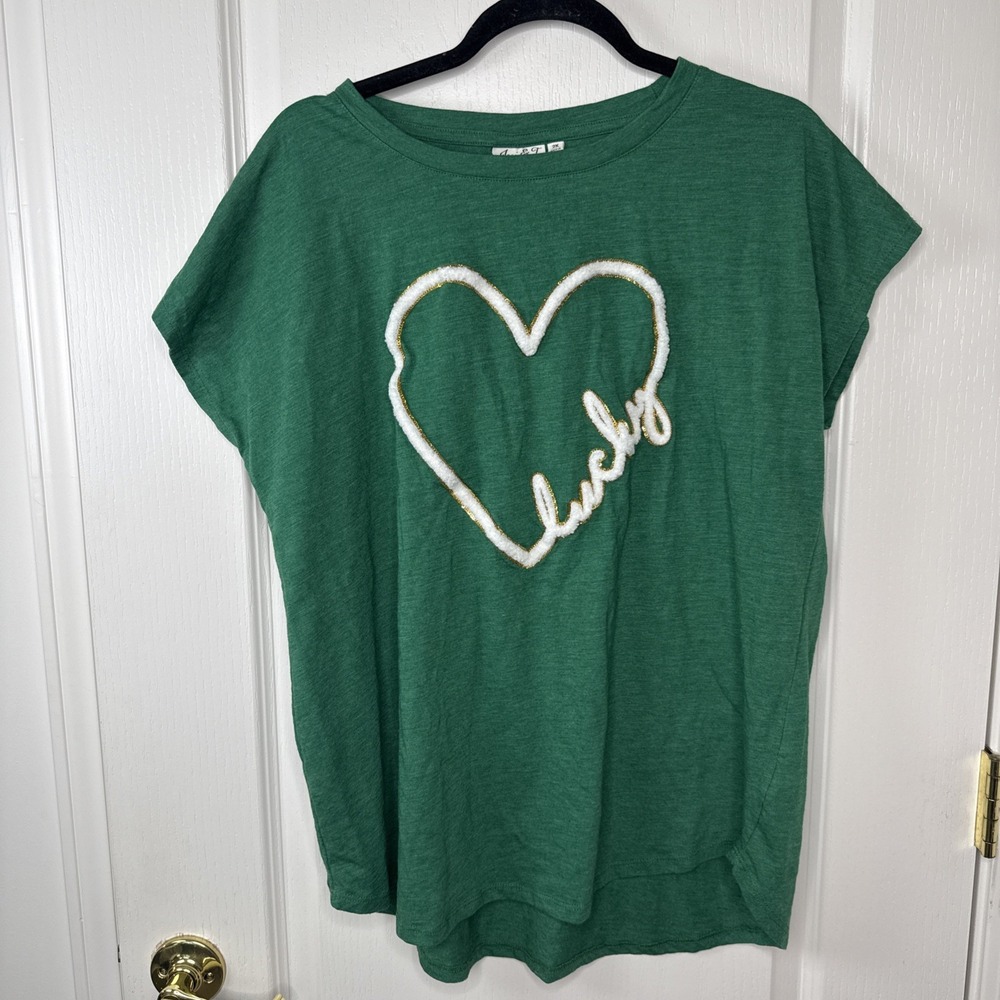 Joei And I Womens 2X Green Lucky Heart Chenille Patch Graphic Tee
